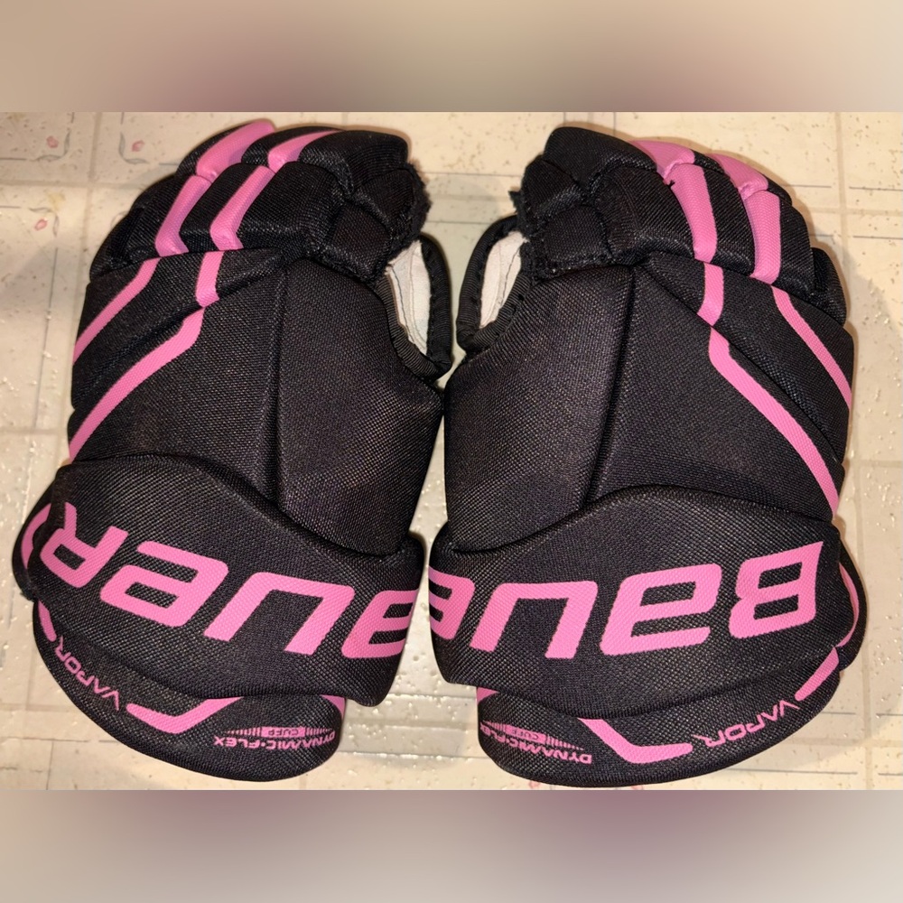 **SOLD** Bauer Vapor Edge Jr Girls Hockey Gloves